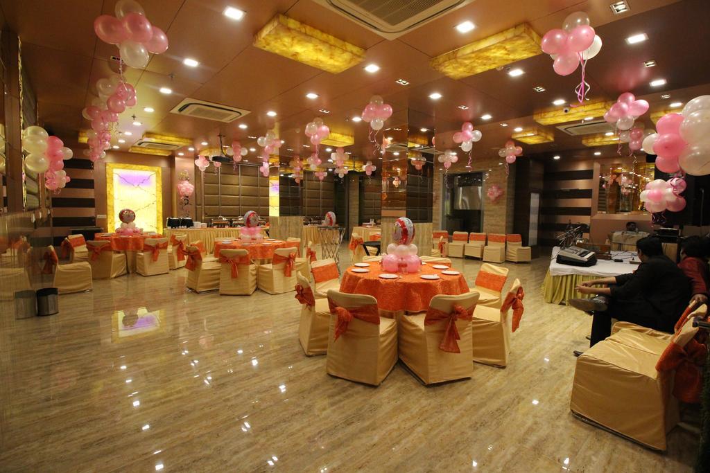 戈登大酒店 德里 外观 照片